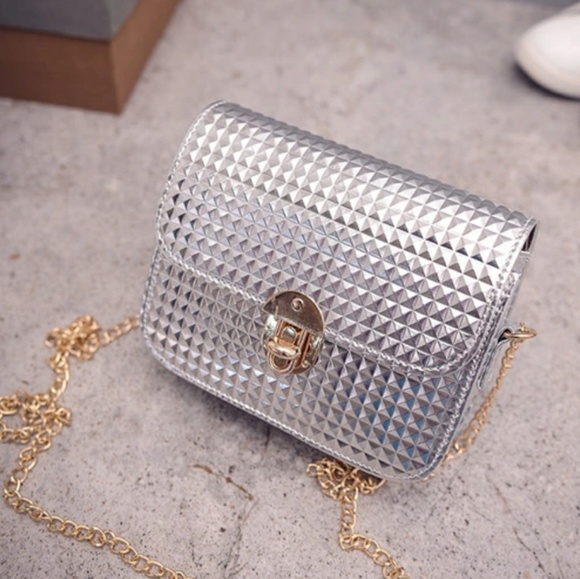 Handbags - *FLASH SALE* Silver Crossbody Purse NWOT